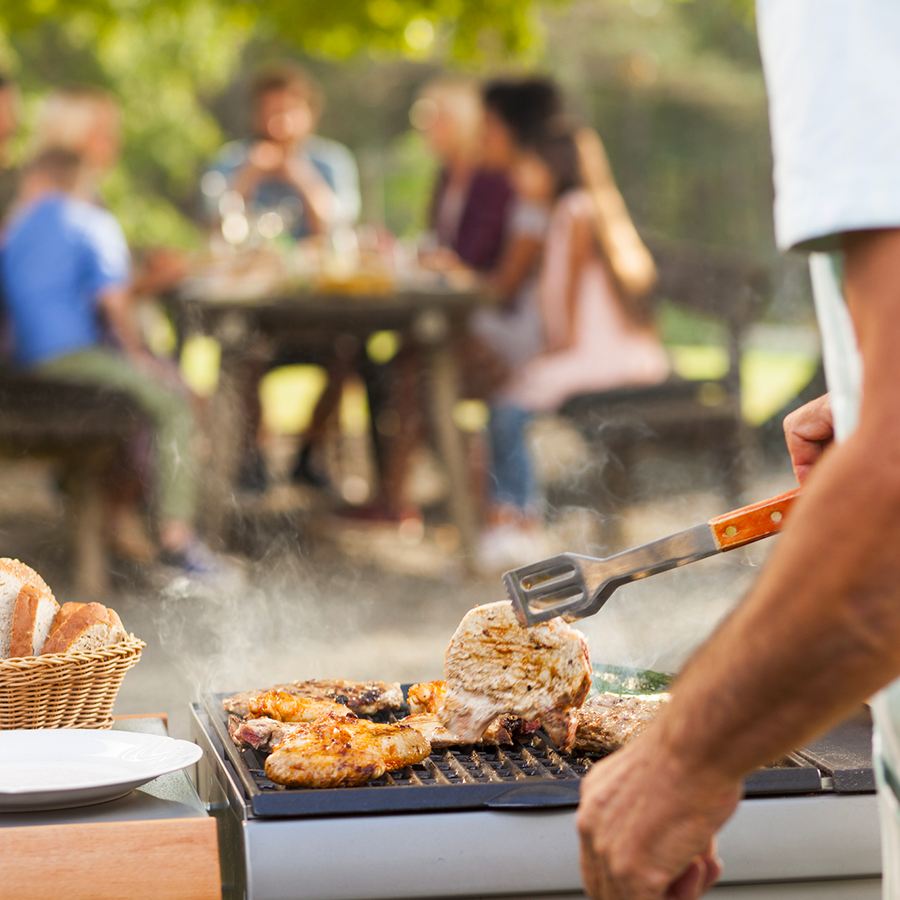 How to clean up following a barbecue